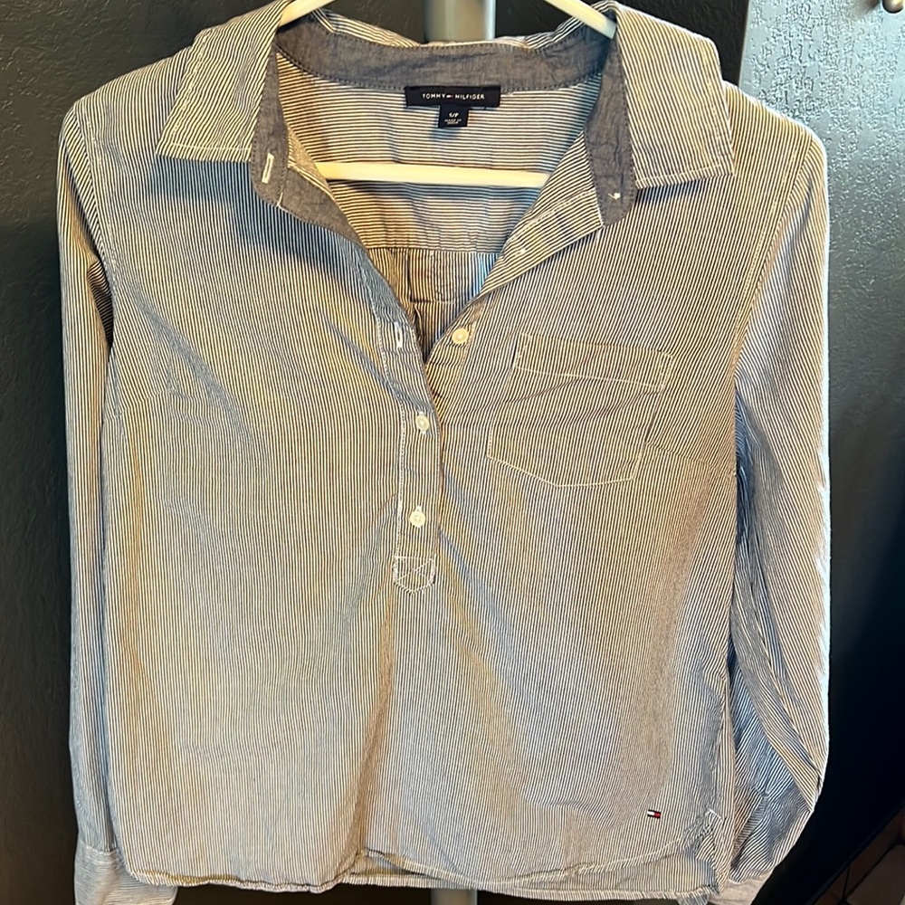 Used Tommy Hilfiger Shirt.. Size Small